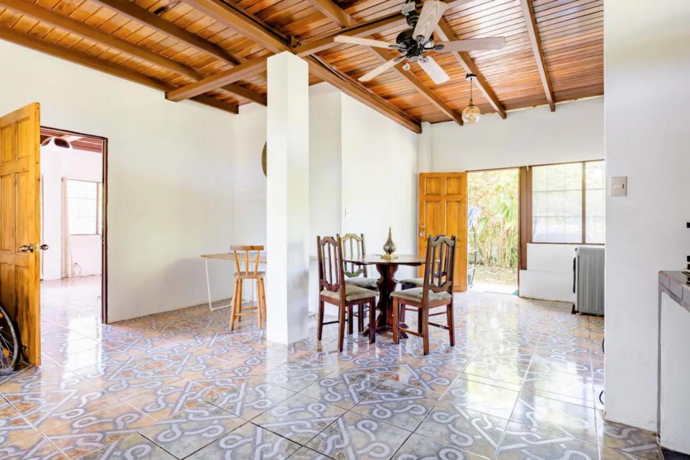 Casa Patricia Apartment อูวีตา ภายนอก รูปภาพ